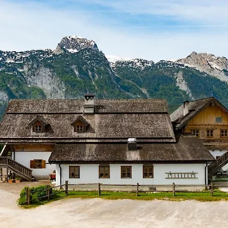 Flichtlhof Huette *