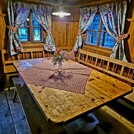 Flichtlhof Huette Abtenau
