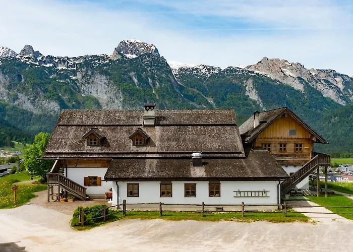 Flichtlhof Huette *